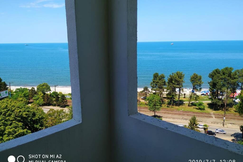 Аппартаменты С Двумя Балконами На Море И Горы Makhinjauri Exterior foto